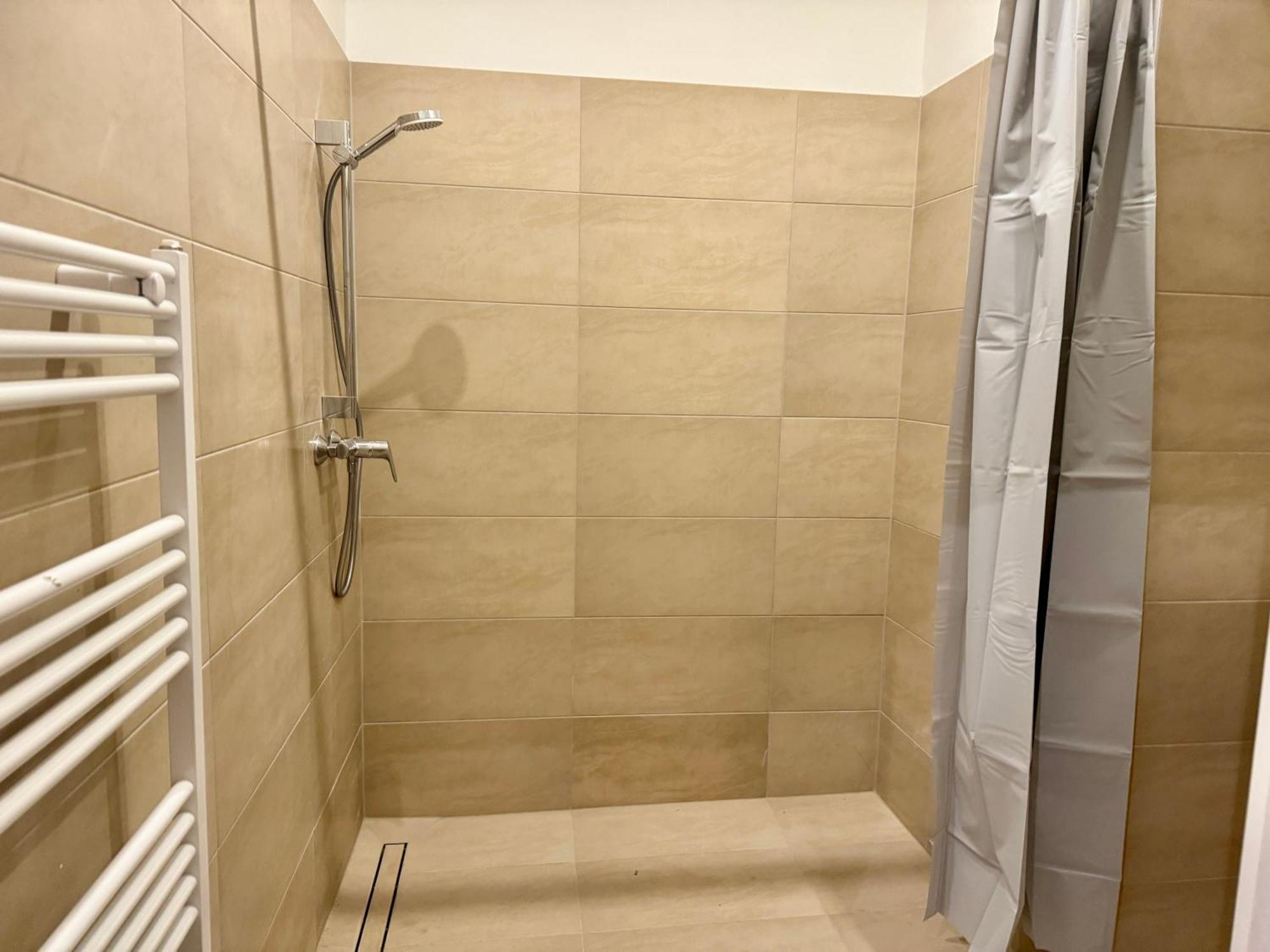 Spacious Apartment - 15 Min To Center Wien Exterior foto